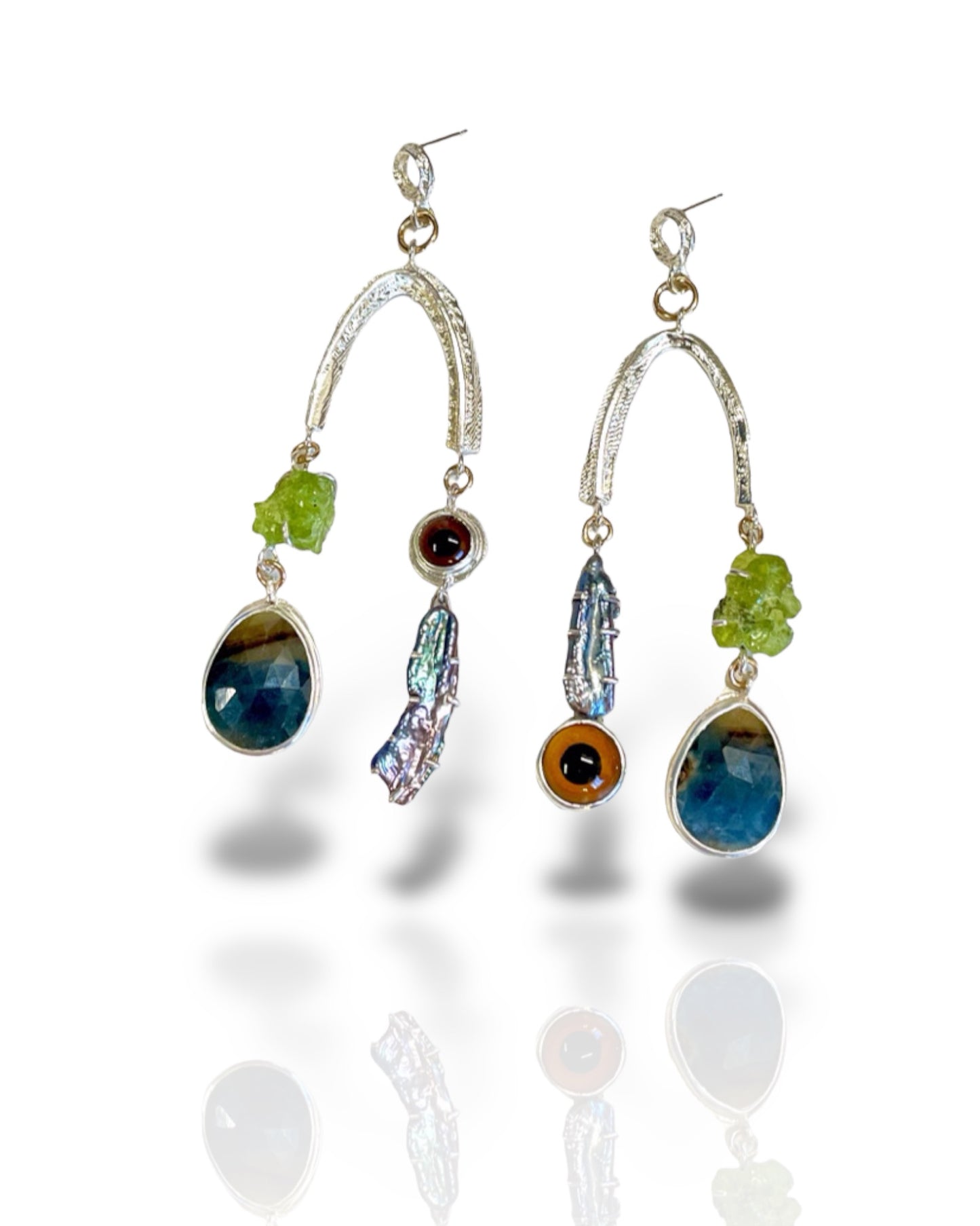 Oneiroi’s Chandeliers